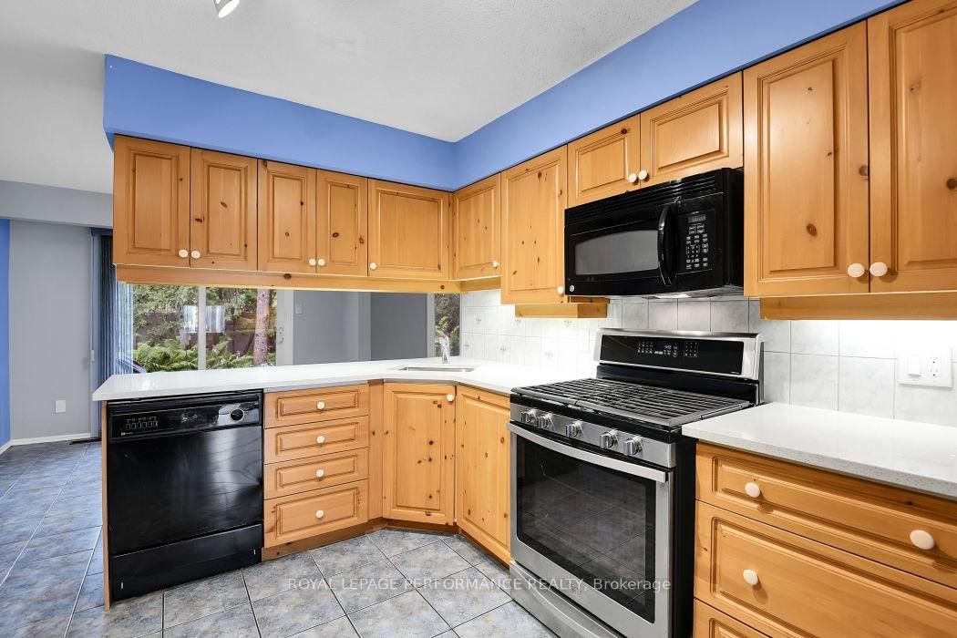 67 Ramsgate Private • Ottawa, ON photo 8