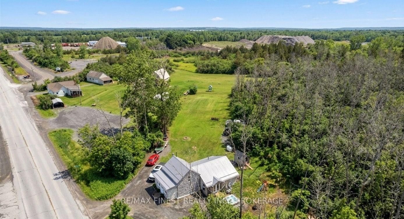 8297 COUNTY 2 Road • Napanee, ON photo 50