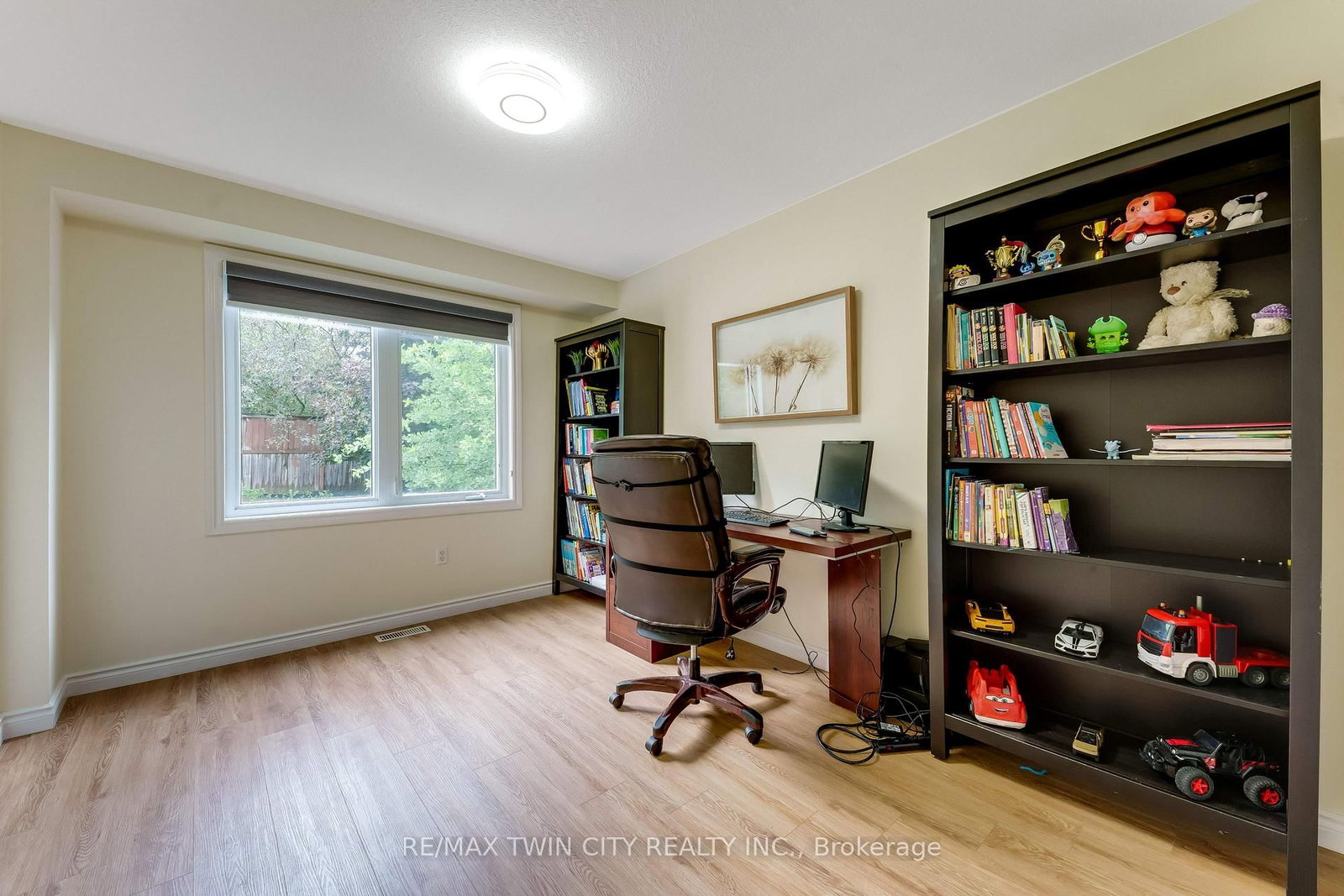 519 Yorkshire Drive • Waterloo, ON photo 16