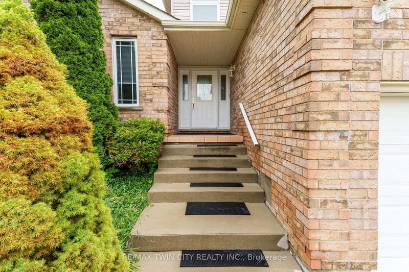 519 Yorkshire Drive