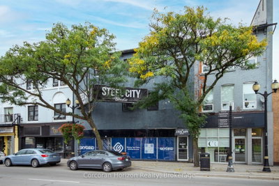 323 King Street E — photo 2