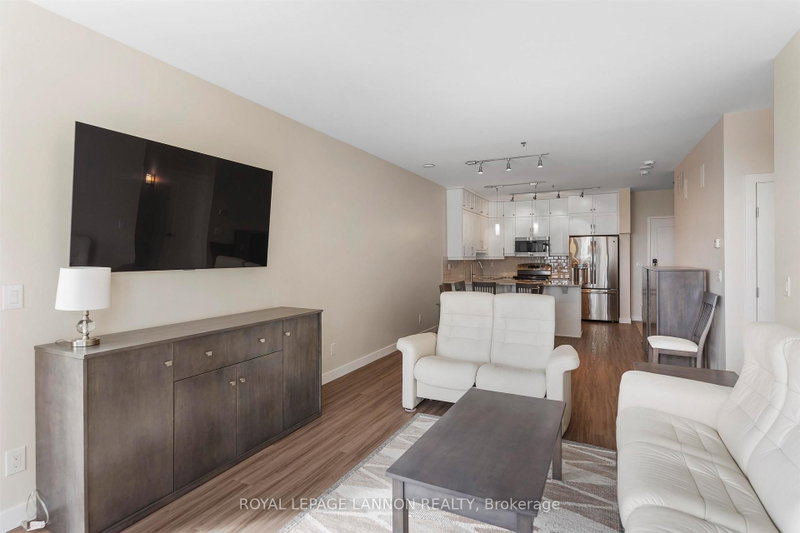 2403 - 2260 Sleeping Giant Parkway