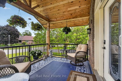 18 Russell Hill Road — photo 3