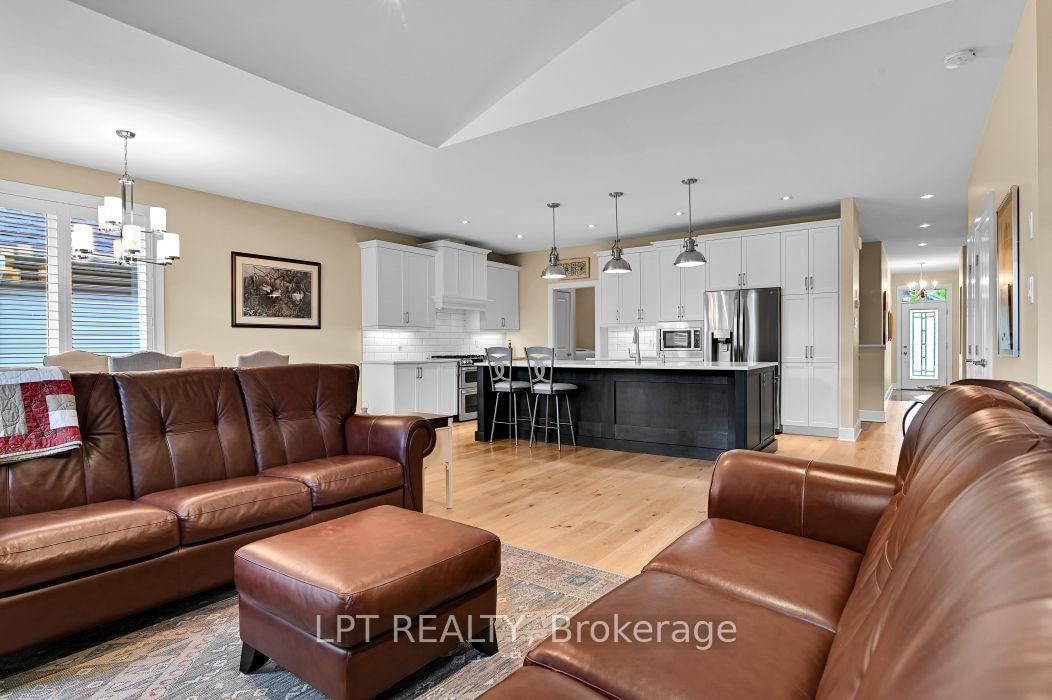 608 Robert Hill Street • Almonte, ON photo 25