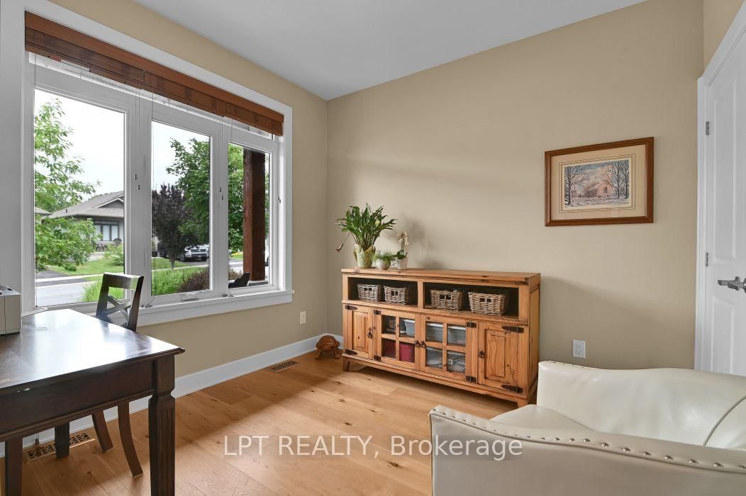 608 Robert Hill Street • Almonte, ON photo 6
