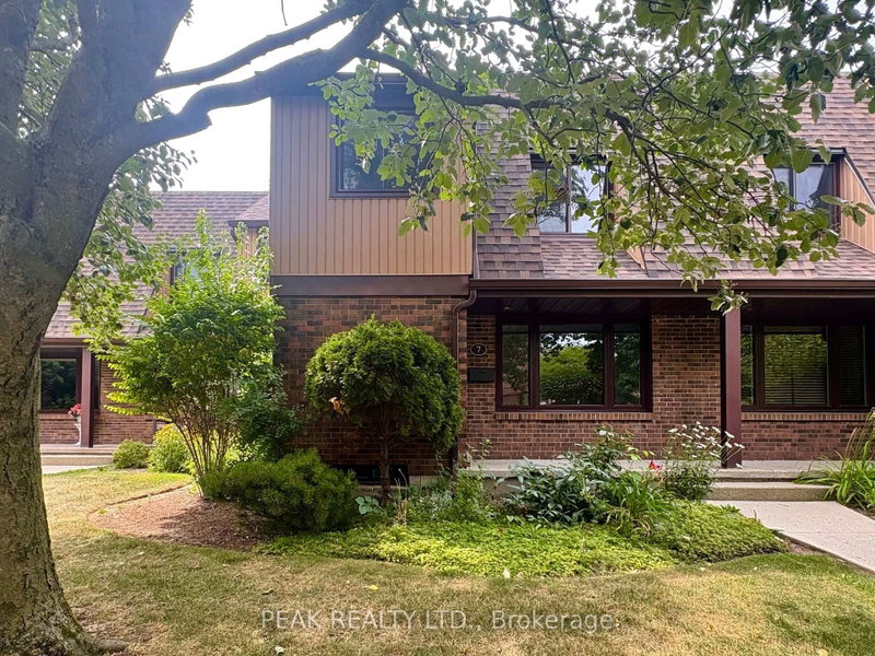 7 - 279 Sandowne Drive