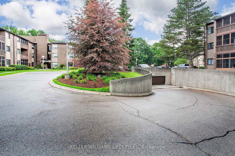104 - 200 Everglade Crescent
