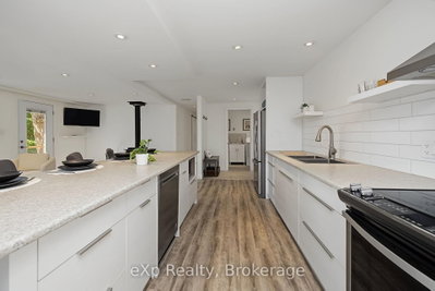3 Bayview Drive — photo 3