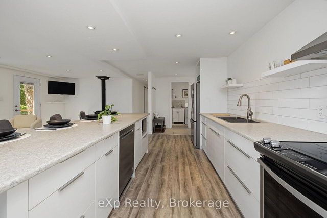 3 Bayview Drive