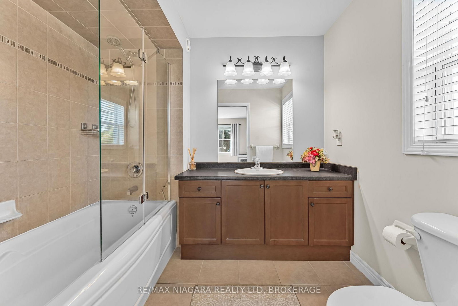 750 Lakeshore Road • Fort Erie, ON photo 18