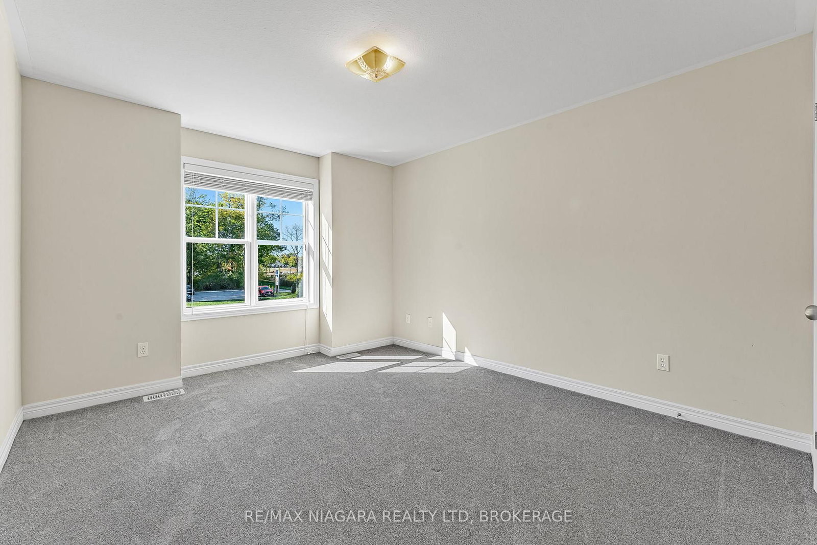 750 Lakeshore Road • Fort Erie, ON photo 19