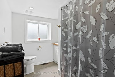 105 LIGHTHOUSE Drive • Haldimand, ON photo 8