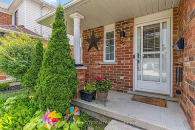 87 Marston Crescent — photo 4