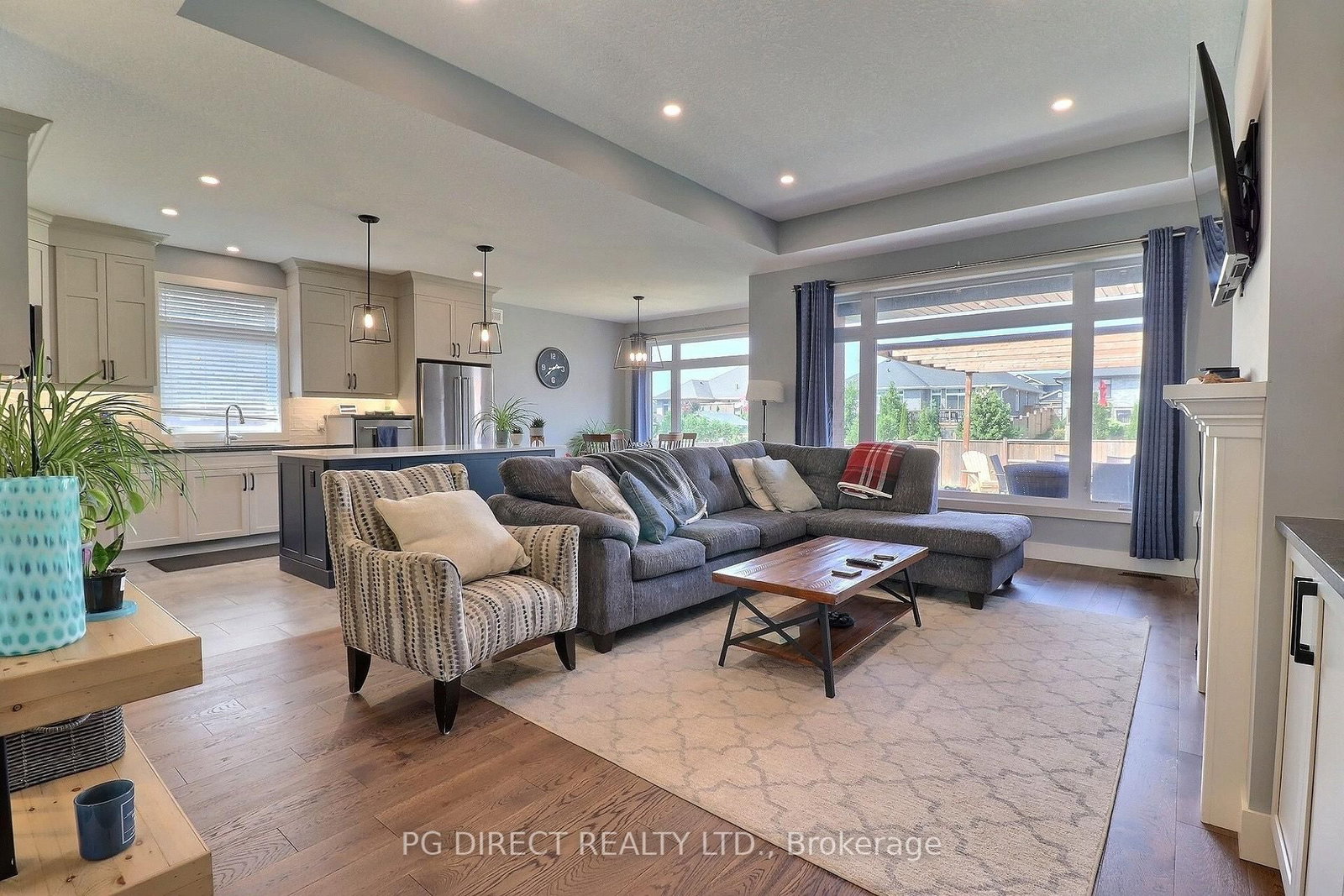 244 Jennifers Trail • Thames Centre, ON photo 3