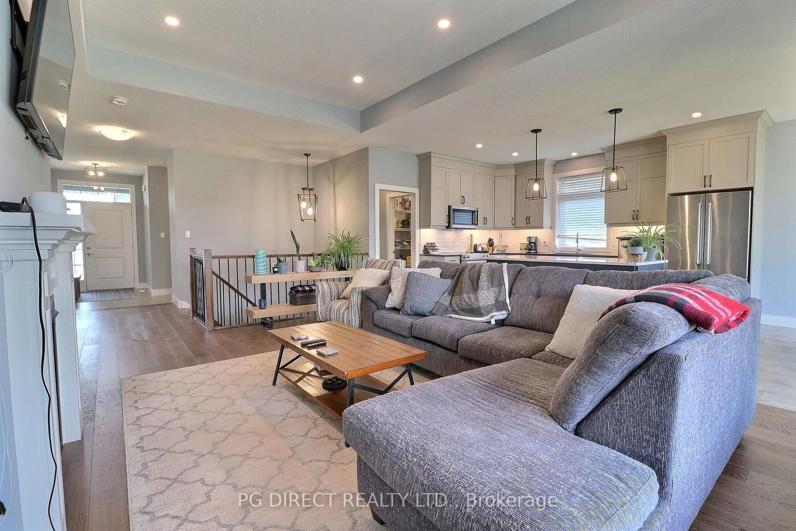 244 Jennifers Trail • Thames Centre, ON photo 5
