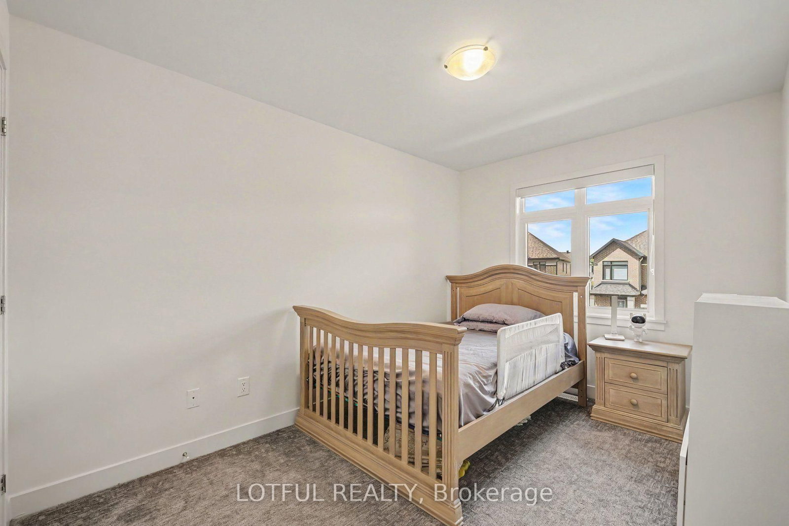 56 Heirloom Street • Ottawa, ON photo 16
