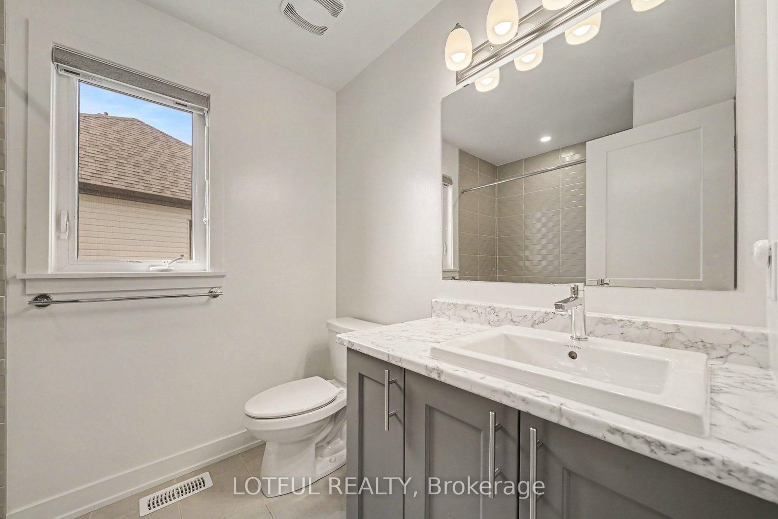 56 Heirloom Street • Ottawa, ON photo 18