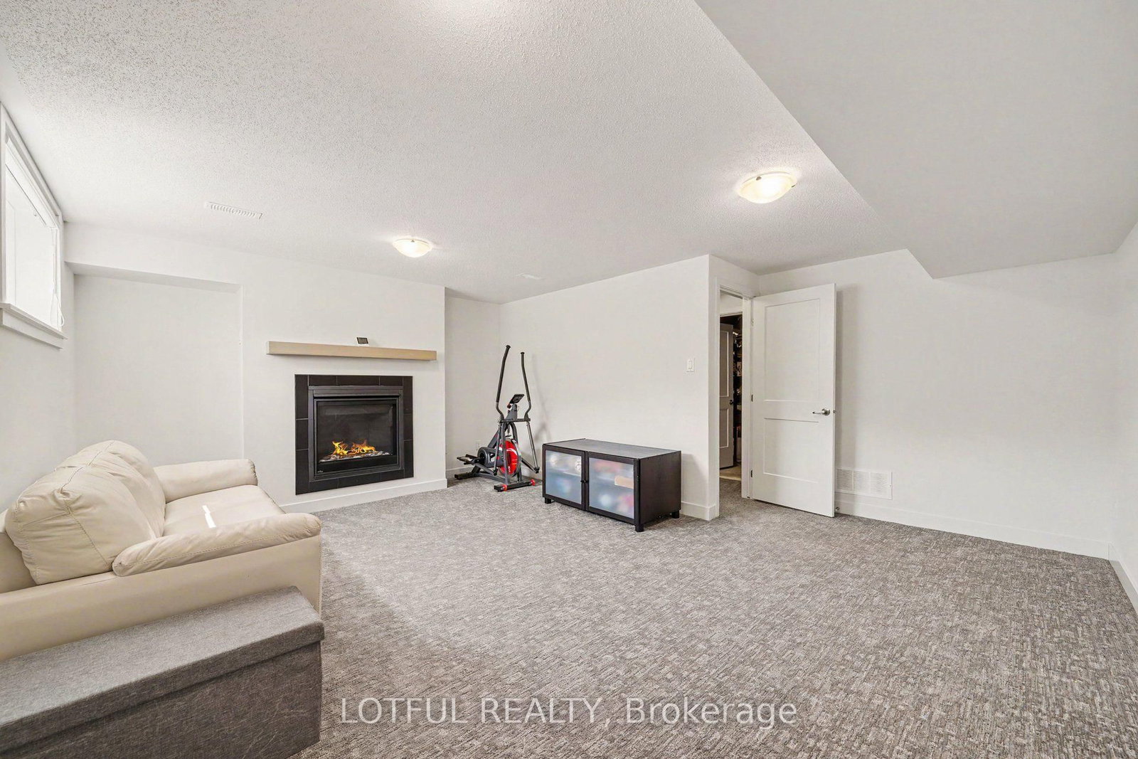 56 Heirloom Street • Ottawa, ON photo 19