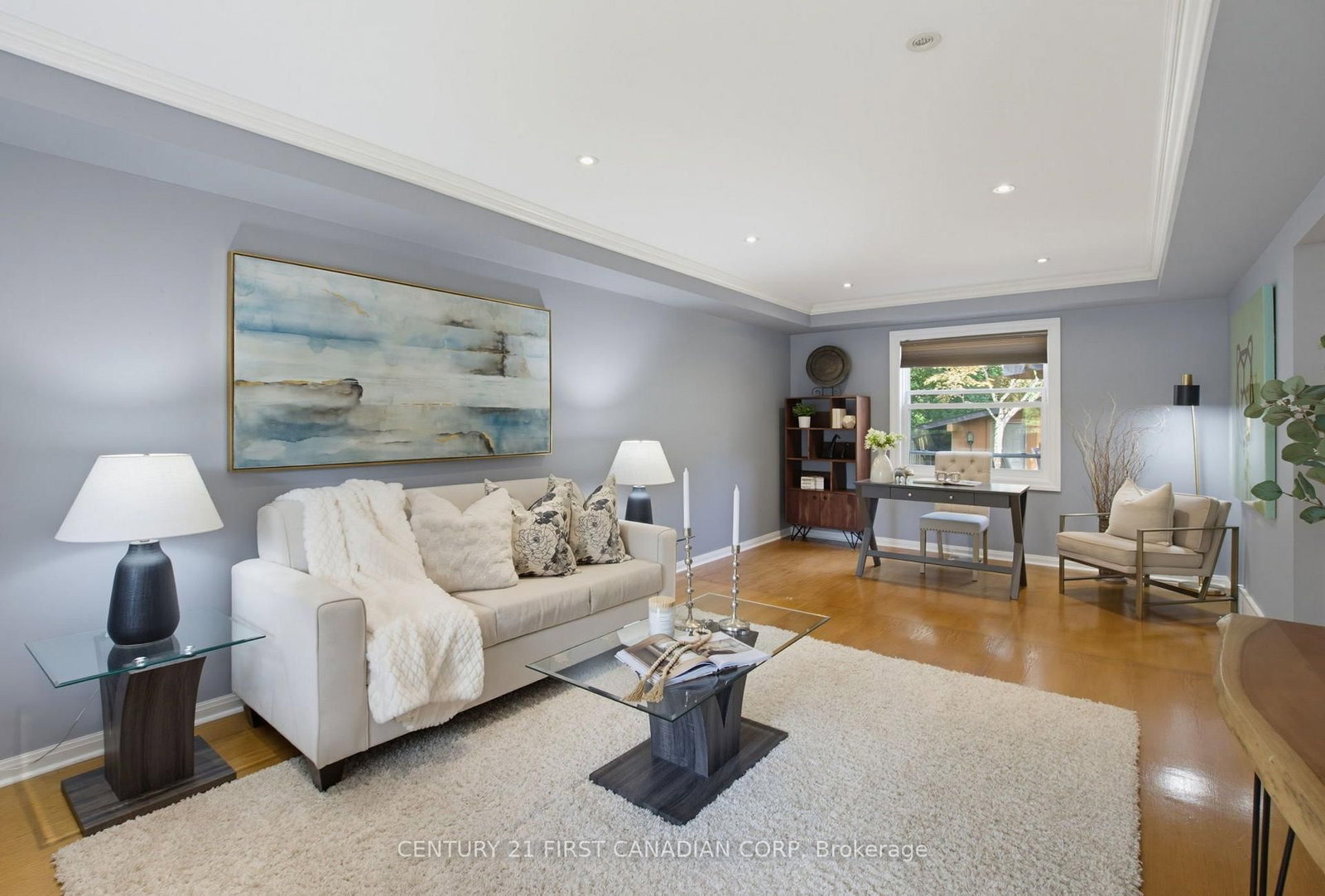8 Meredine Crescent, London North — photo 4