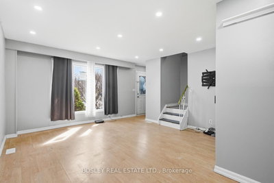 32A Crossley Drive — photo 4