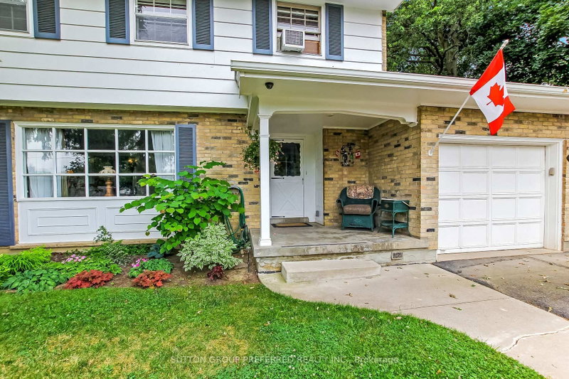 603 Commissioners Road E