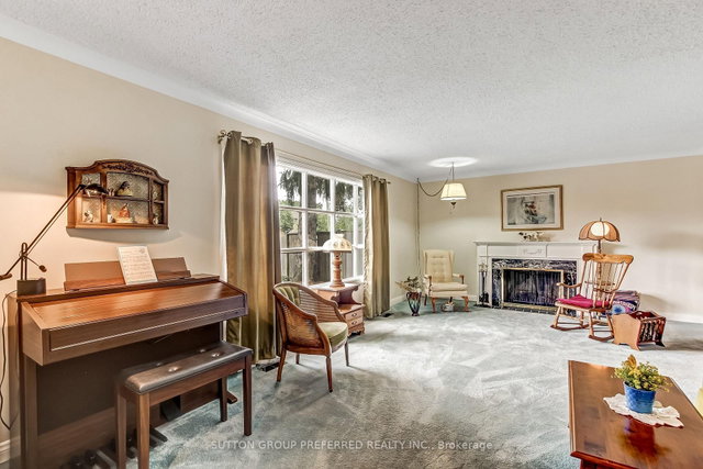 603 Commissioners Road E