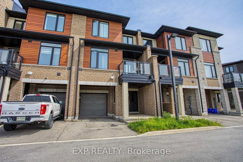 590 North Service Road, Hamilton