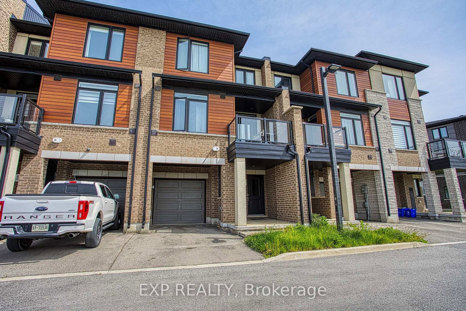 590 North Service Road #50 - Att/Row/Townhouse in Stoney Creek