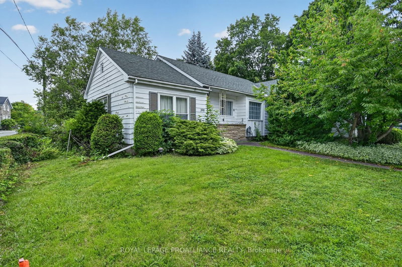 390 James Street W, Prescott