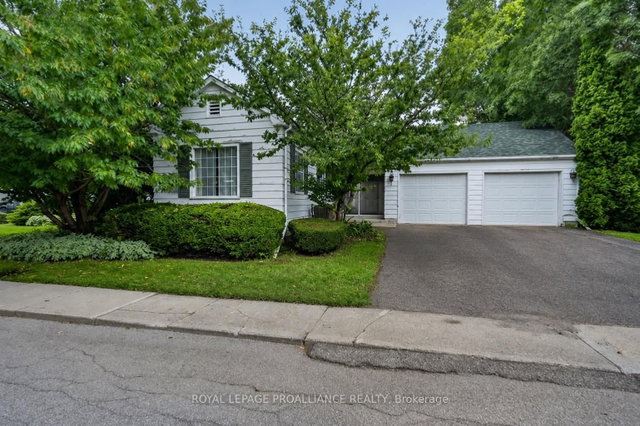 390 James Street W