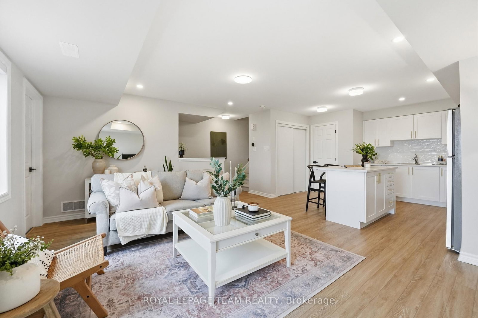 718 Lapland Private • Ottawa, ON photo 14