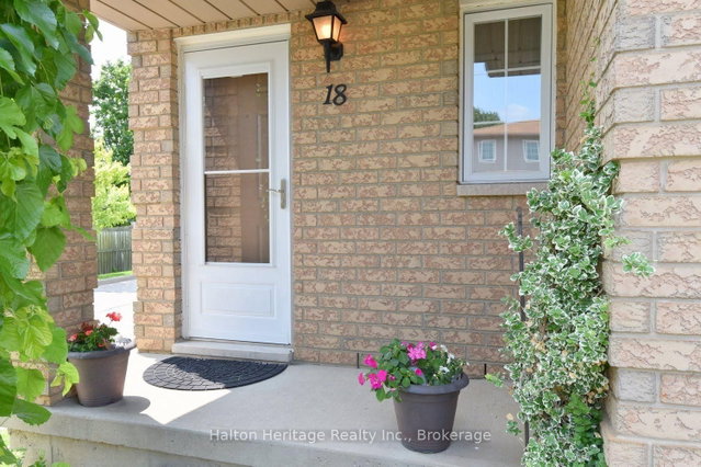 18 - 12 Whitedeer Road