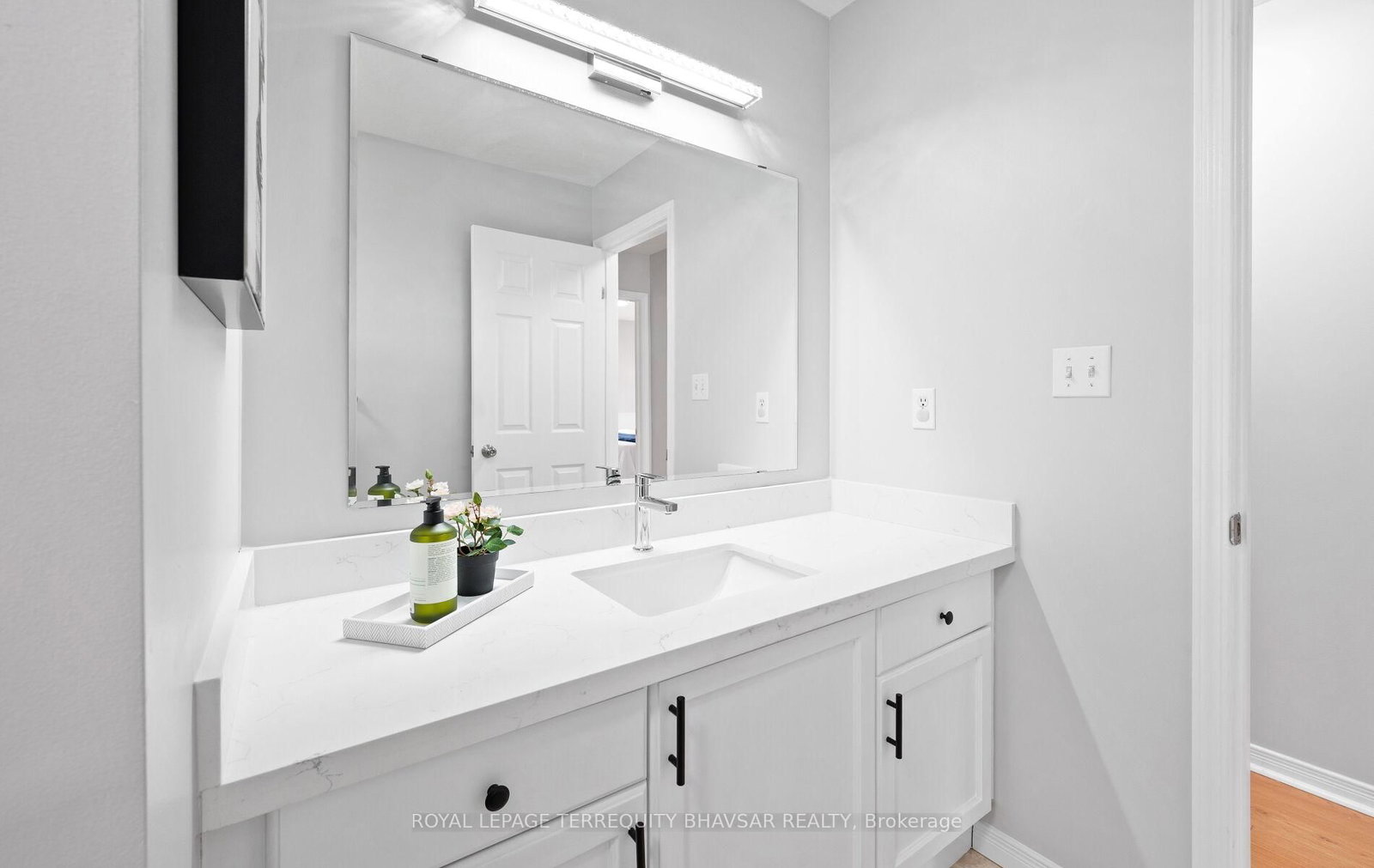 111 Parkvale Drive • Kitchener, ON photo 38