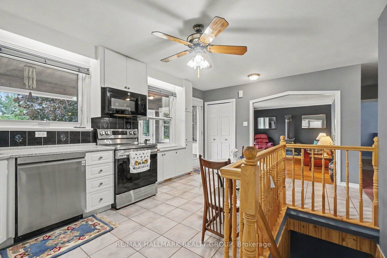 1839 Hutton Avenue • Ottawa, ON photo 8