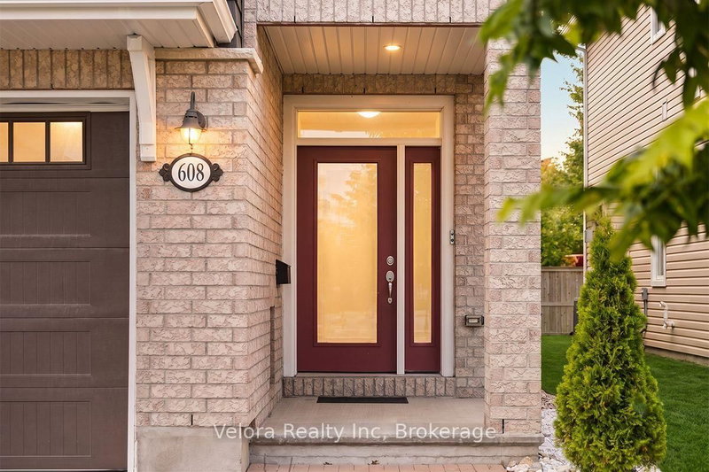 608 Vivera Place