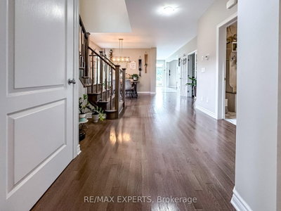 640 Halloway Drive — photo 6