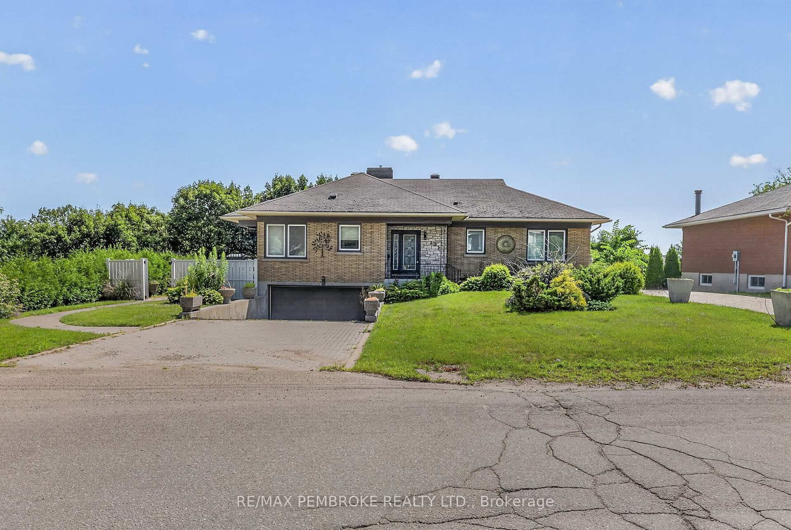 235 Broadview Drive • Pembroke, ON photo 6