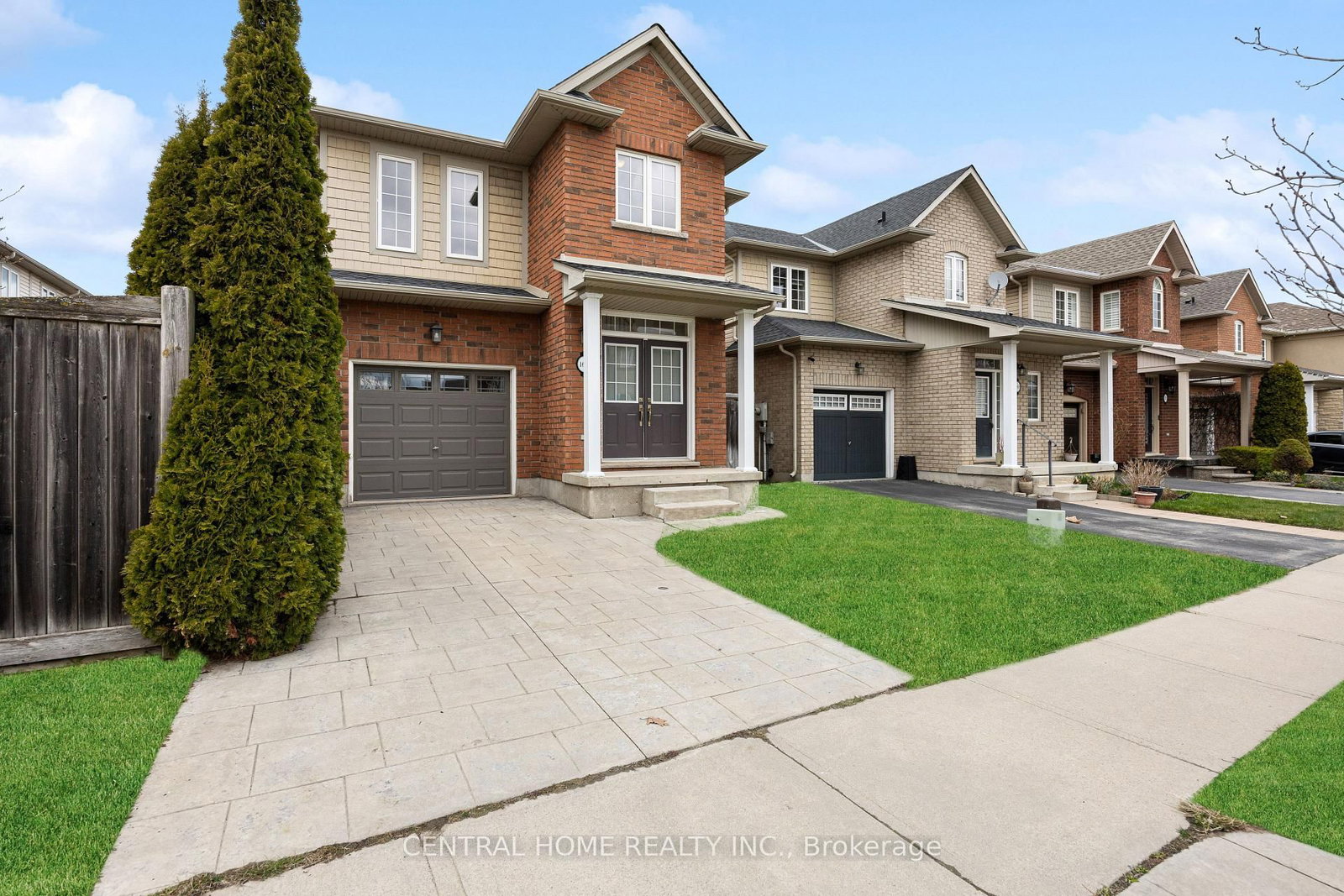 165 Palacebeach Trail • Hamilton, ON photo 2