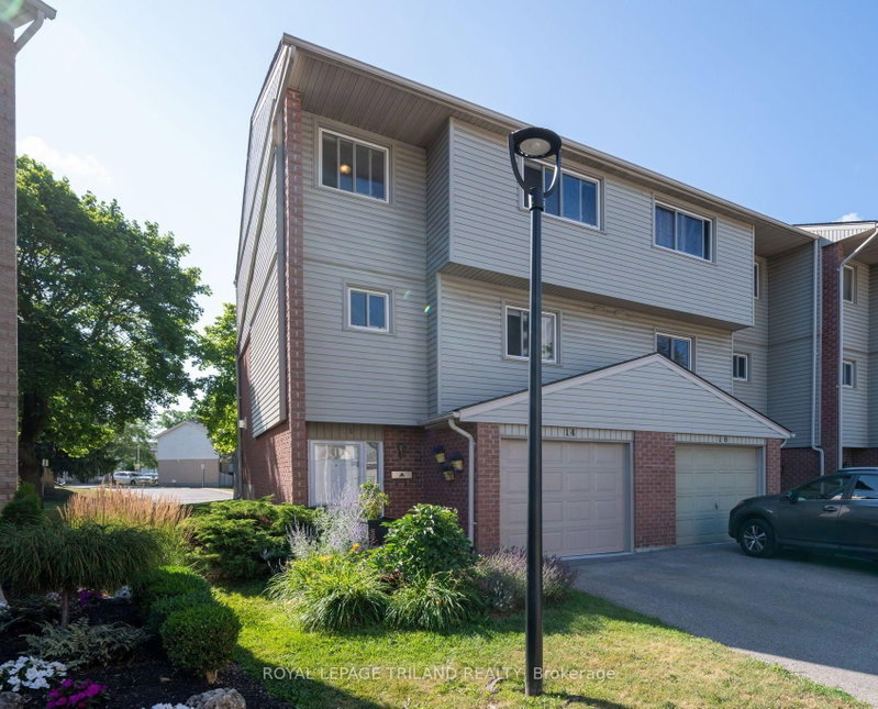 14 - 300 Sandringham Crescent