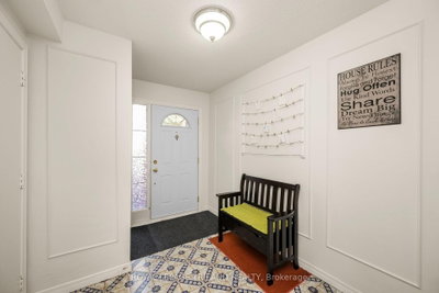 Unit 14 — 300 Sandringham Crescent — photo 6