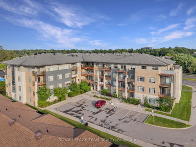 Unit 215 — 2785 Baseline Road — photo 2