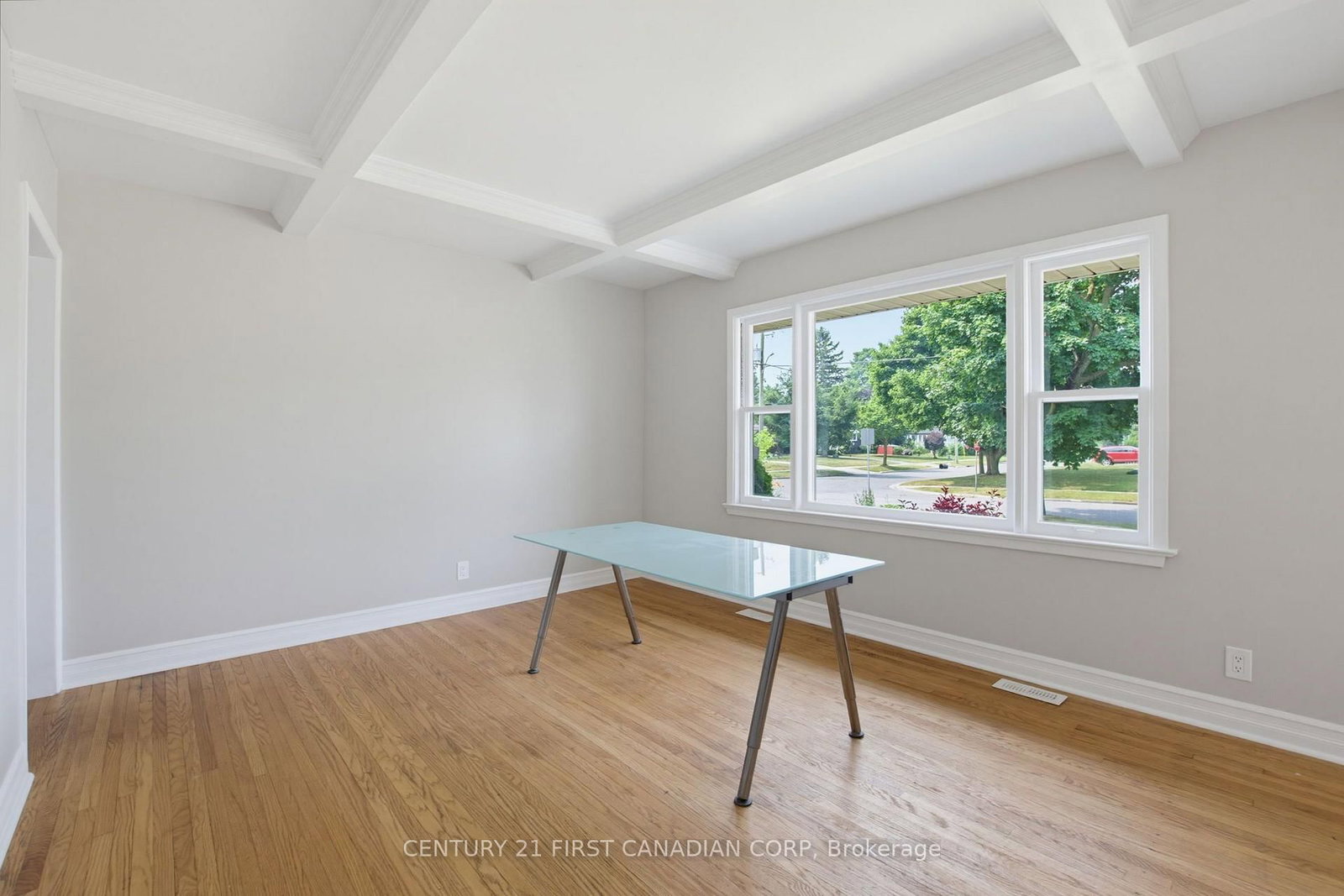 216 Winnipeg Street, London East — photo 7
