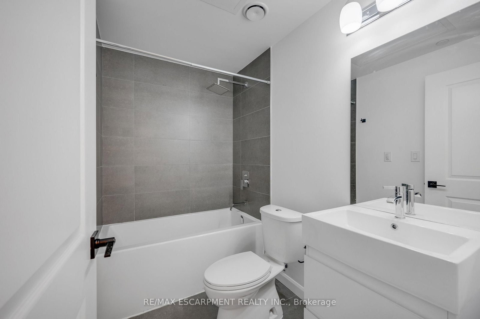 7 Erie Avenue • #606 • Brantford, ON photo 7