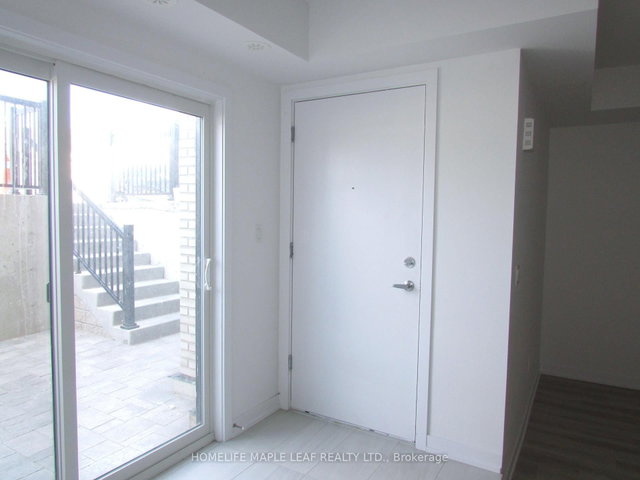 Q32 - 25 Palace Street