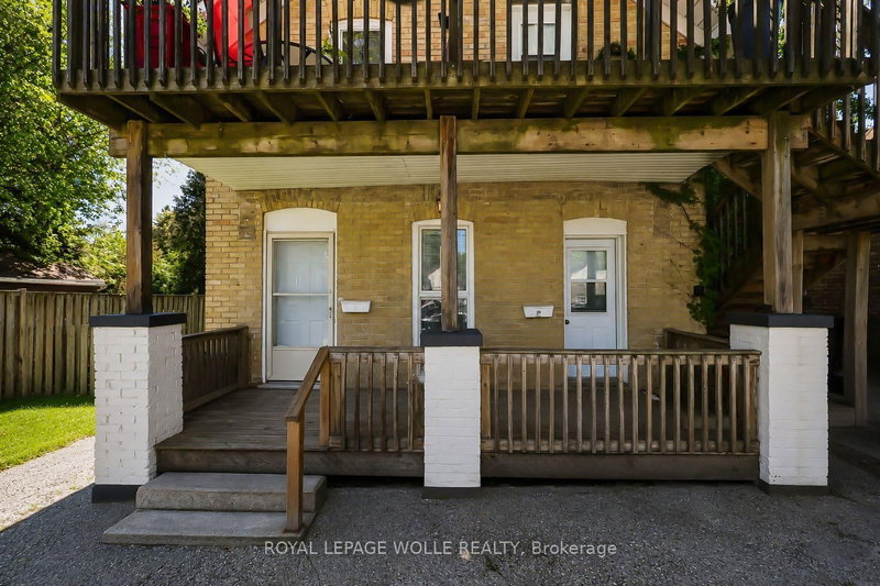 87 Lancaster Street W