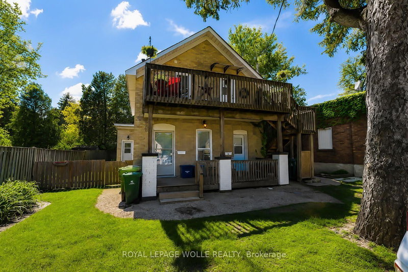 87 Lancaster Street W