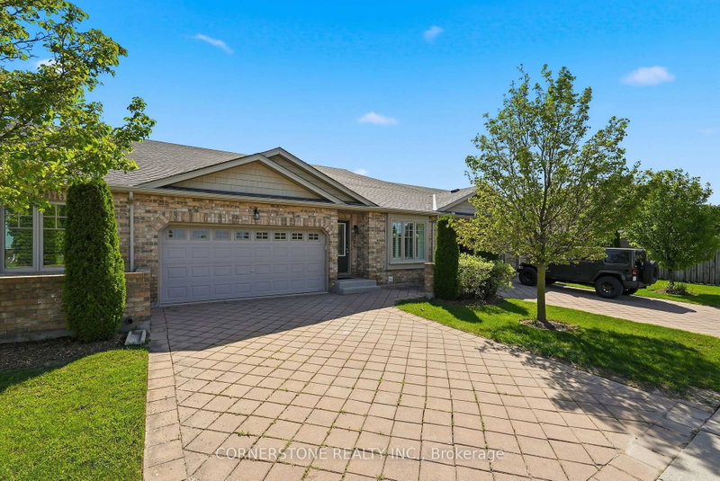 2086 Denview Avenue, London North