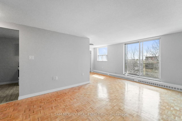 302 - 62 Spencer Street