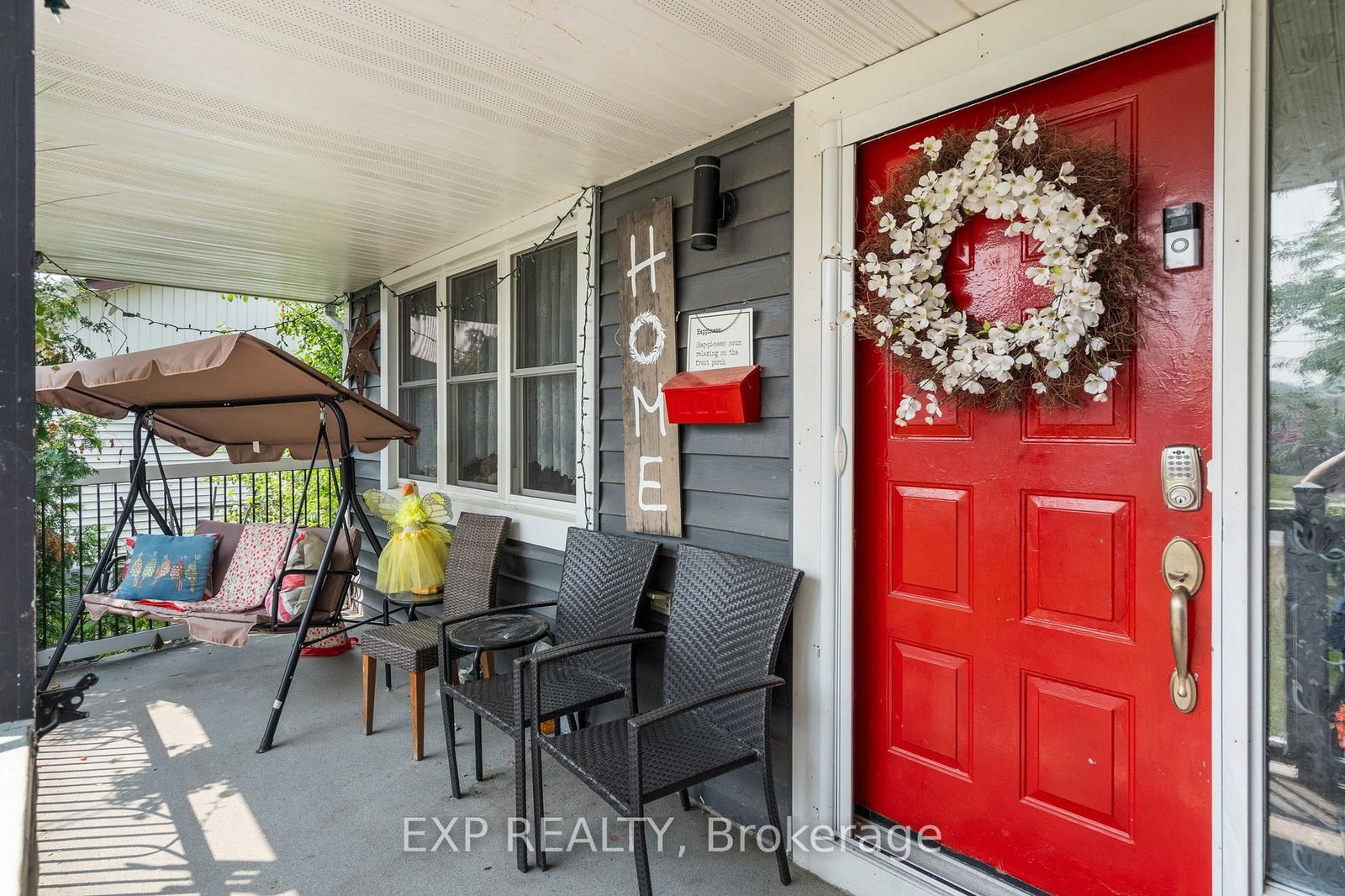 Listing Image 4