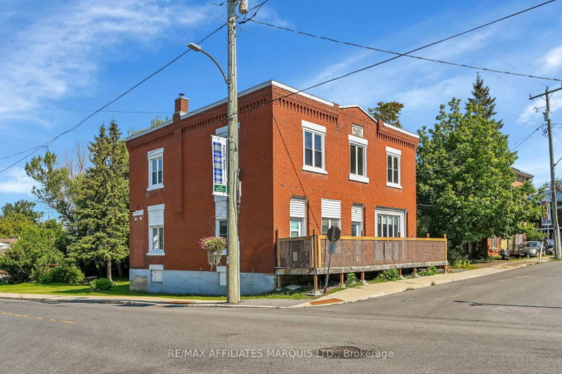 1 Mechanic Street E